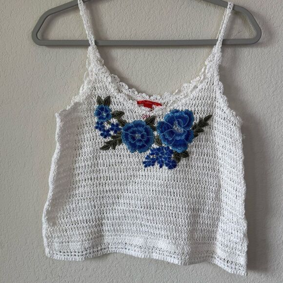 Chelsea & Violet White Crocheted Lace Boho Tank Top Embroidered Roses Sz M Y2K - Picture 1 of 5